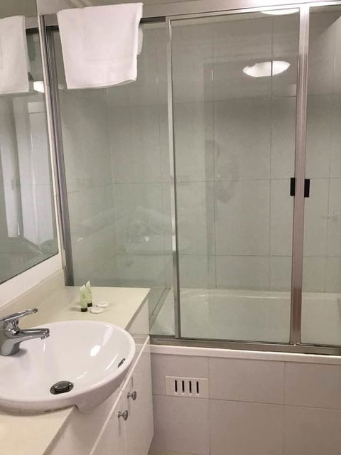Fiori Apartments - Holiday Adelaide 16