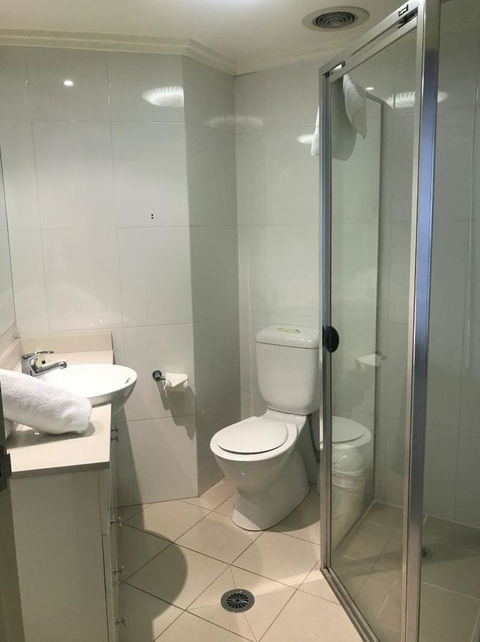 Fiori Apartments - Holiday Adelaide 12