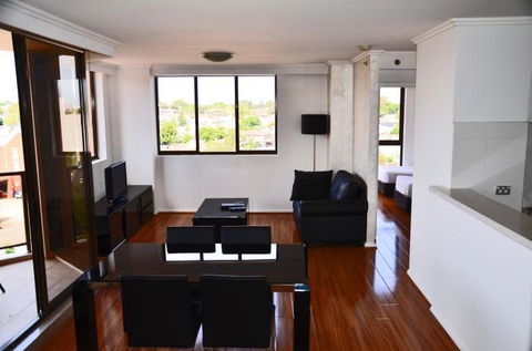 Fiori Apartments - Holiday Adelaide 35