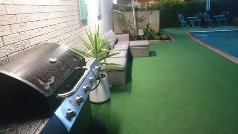 Adelong Motel - Holiday Adelaide 10