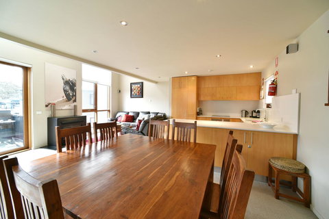 Snowstream 4 - Holiday Adelaide 9