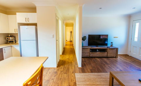 Sunbaker Pet Friendly Awards Finalist 4 Mins Walk To Culburra Beach - Holiday Adelaide 17