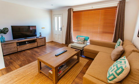 Sunbaker Pet Friendly Awards Finalist 4 Mins Walk To Culburra Beach - Holiday Adelaide 7