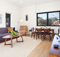 Stylish Apartment With Garage Near Bondi Beach - Holiday Adelaide