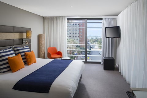 Novotel Newcastle Beach - Holiday Adelaide 13
