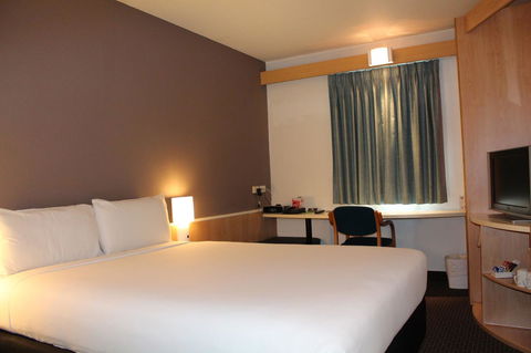 Ibis Newcastle - Holiday Adelaide 19