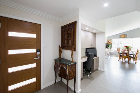 Armidale Cottage - House 2 - Holiday Adelaide 7