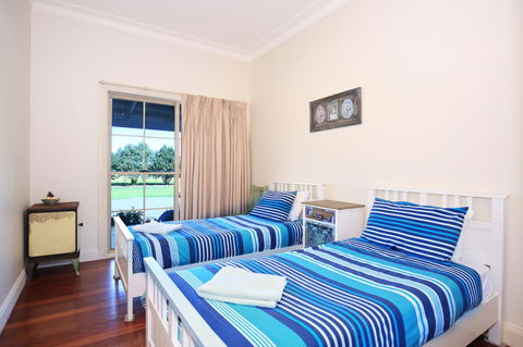 Terara Riverside Retreat - Holiday Adelaide 9