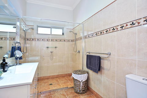 Terara Riverside Retreat - Holiday Adelaide 15