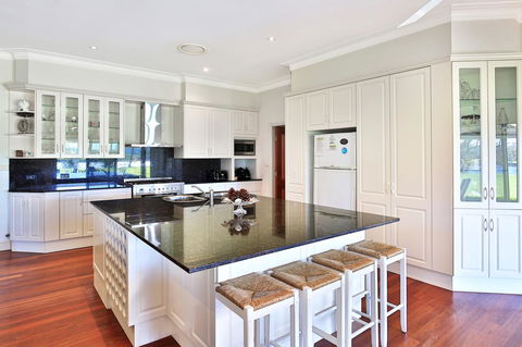 Terara Riverside Retreat - Holiday Adelaide 3