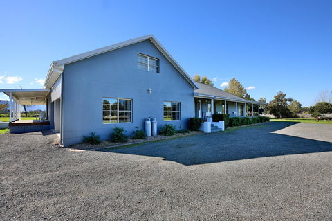 Terara Riverside Retreat - Holiday Adelaide 42