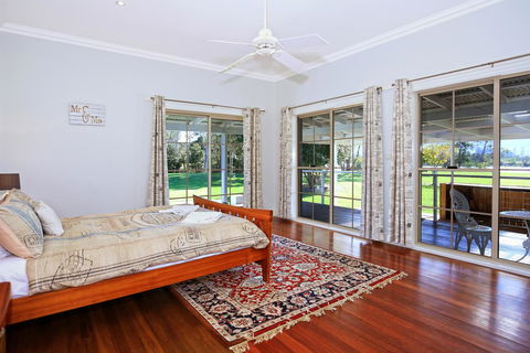 Terara Riverside Retreat - Holiday Adelaide 4