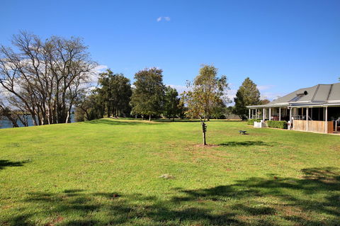 Terara Riverside Retreat - Holiday Adelaide 36