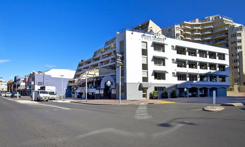 Manly Paradise Motel & Apartments - Holiday Adelaide 0