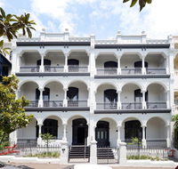 Hotel Challis - Holiday Adelaide