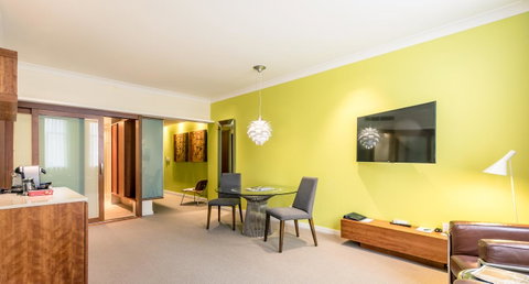 The Grace Hotel - Holiday Adelaide 10