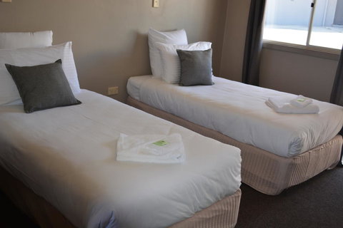 Commercial Hotel Motel Lithgow - Holiday Adelaide 6