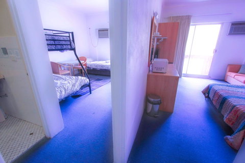 Rest Easy Motel - Holiday Adelaide 14