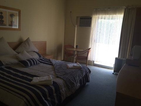 Rest Easy Motel - Holiday Adelaide 23