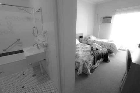 Rest Easy Motel - Holiday Adelaide 19