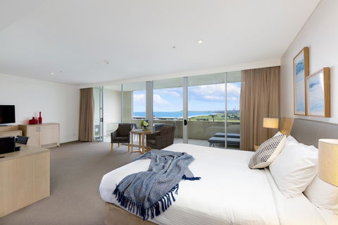 Sage Hotel Wollongong - Holiday Adelaide 0
