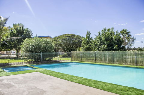 Allonville Gardens Motel - Holiday Adelaide 8