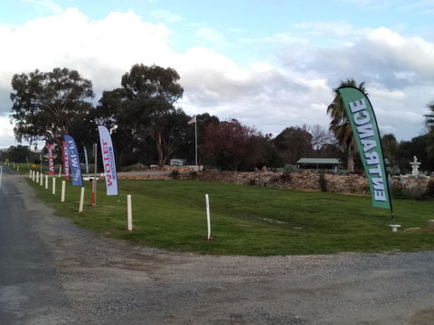 Allonville Gardens Motel - Holiday Adelaide 2