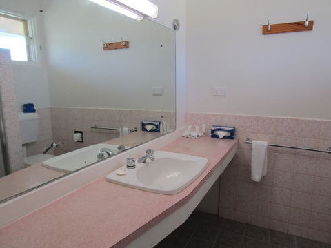 Allonville Gardens Motel - Holiday Adelaide 29