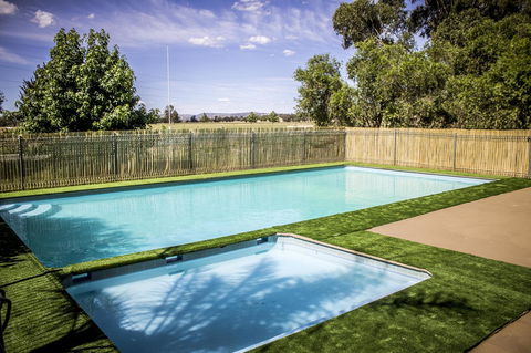 Allonville Gardens Motel - Holiday Adelaide 7