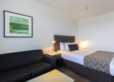 Mercure Albury - Holiday Adelaide 4