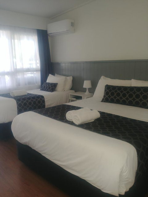 Bega Motel - Holiday Adelaide 2