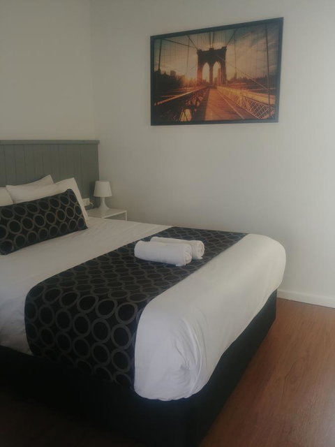 Bega Motel - Holiday Adelaide 4