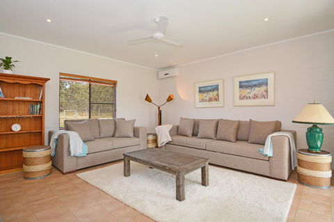 JE Guesthouse, Central To All The Hunter Valley Has To Offer - Holiday Adelaide 2