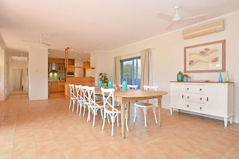 JE Guesthouse, Central To All The Hunter Valley Has To Offer - Holiday Adelaide 7