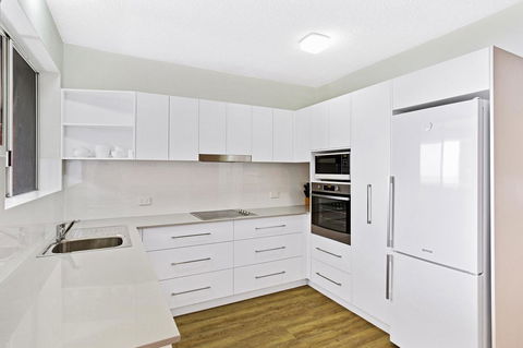 Victoria Parade, Kiah, Unit 10, 53 - Holiday Adelaide 4