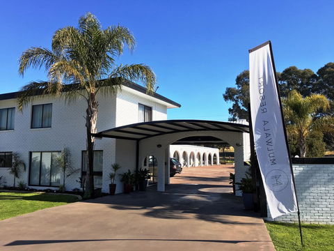 Mulwala Resort - Holiday Adelaide 14