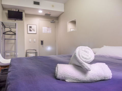 Big Backpackers Hostel - Holiday Adelaide 2