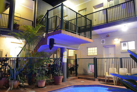 Newtown Backpackers - Holiday Adelaide 1