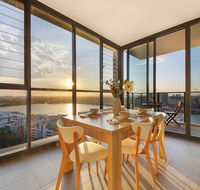 Stunning Sunset Water View 2BEDs on High Rises - Holiday Adelaide
