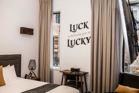 The Lucky Hotel - Holiday Adelaide 1