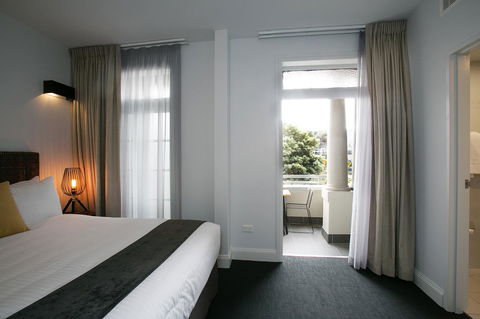 The Lucky Hotel - Holiday Adelaide 25