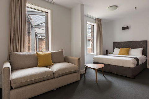 The Lucky Hotel - Holiday Adelaide 18