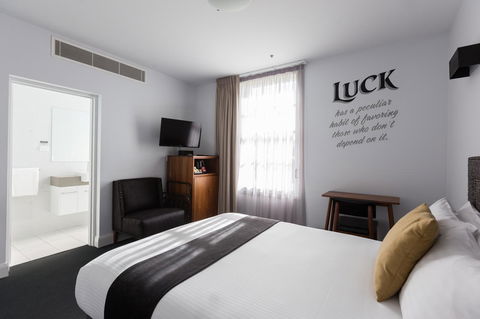 The Lucky Hotel - Holiday Adelaide 3