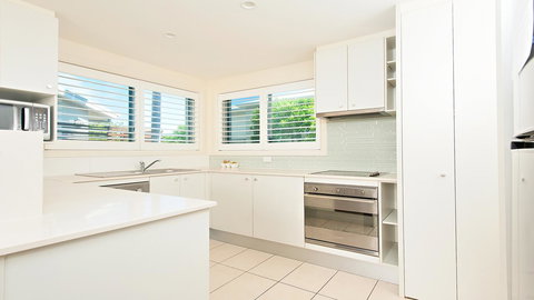 Pacific Blue, Salamander Bay - Holiday Adelaide 12