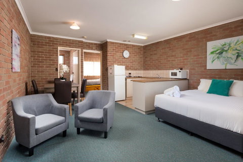 Corowa Bindaree Holiday Park - Holiday Adelaide 0