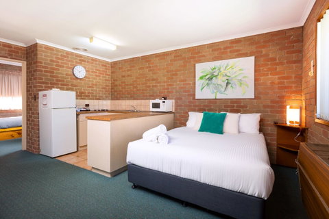 Corowa Bindaree Holiday Park - Holiday Adelaide 8