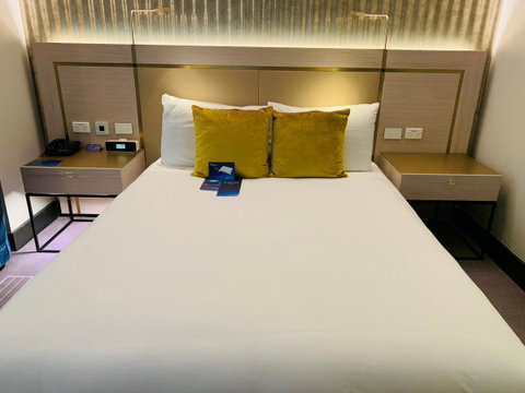 Radisson Blu Plaza Hotel Sydney - Holiday Adelaide 36