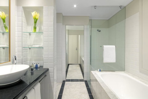 Radisson Blu Plaza Hotel Sydney - Holiday Adelaide 7