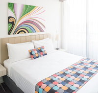 Seasons Harbour Plaza - Holiday Adelaide