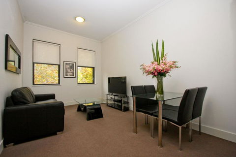 The Star Apartments - Holiday Adelaide 0